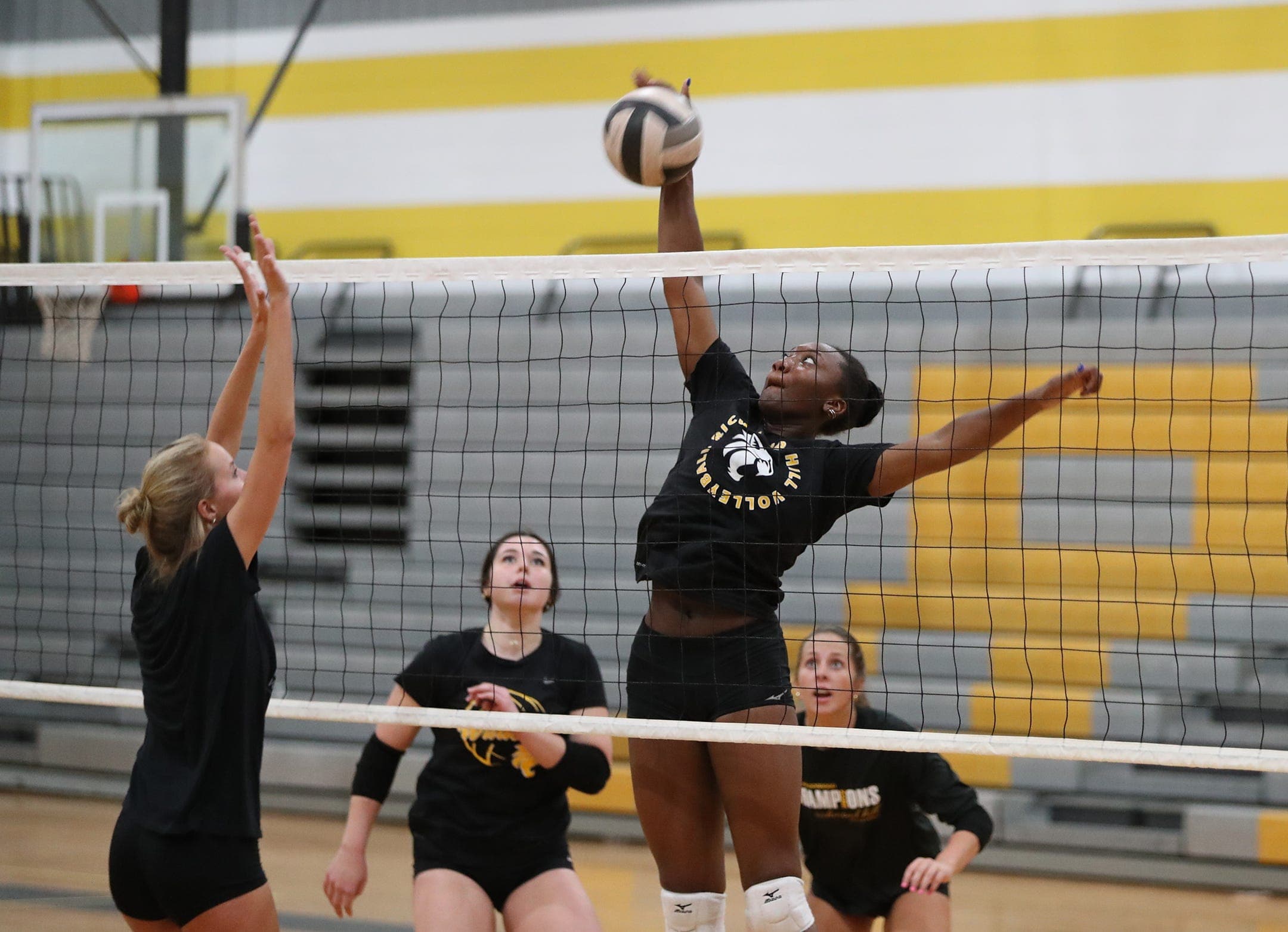 Youth Inc. Recommends: Four Resources for Volleyball Practice Drills