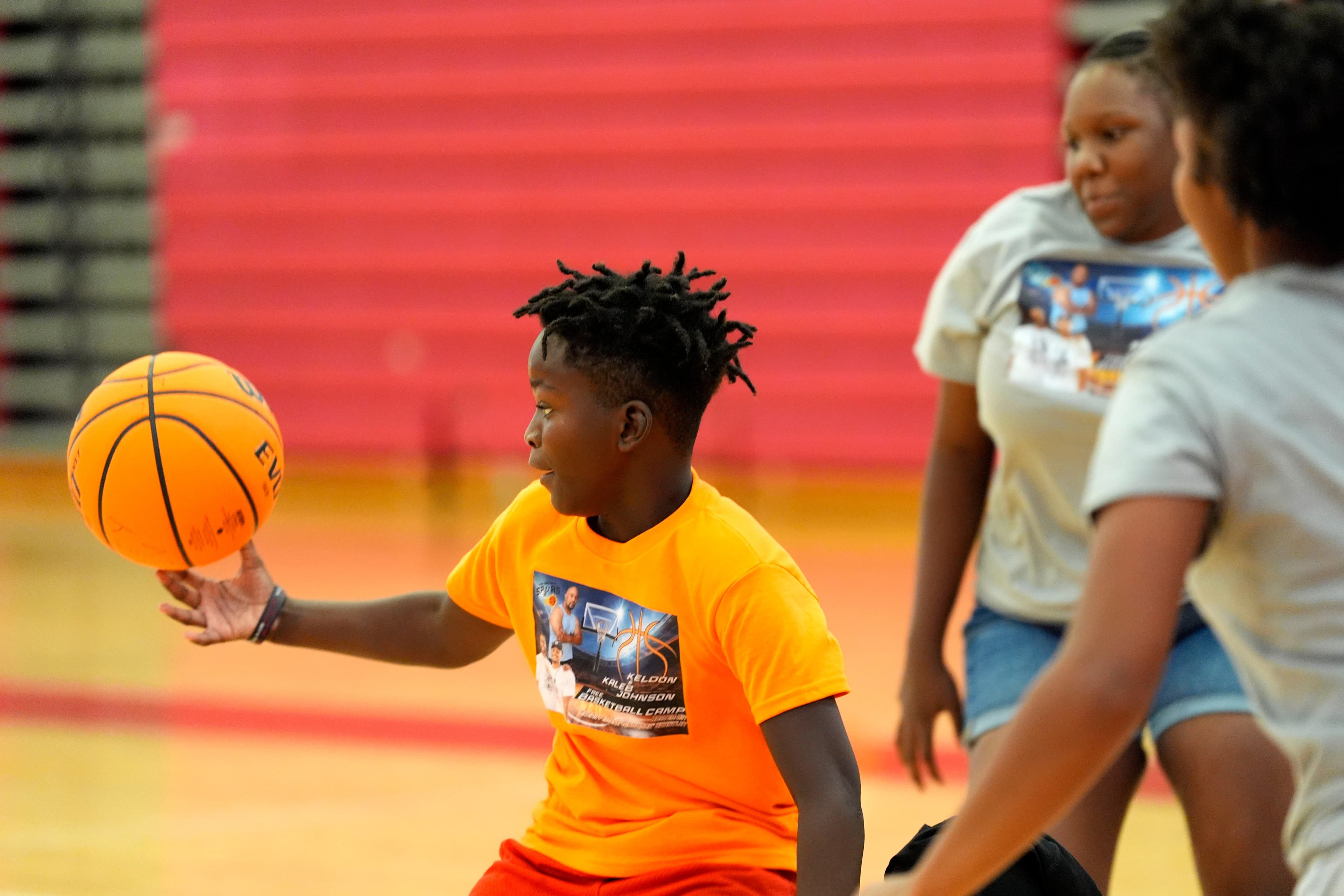 Former Athletes Paying Homage to their Sports: Blooper Edition