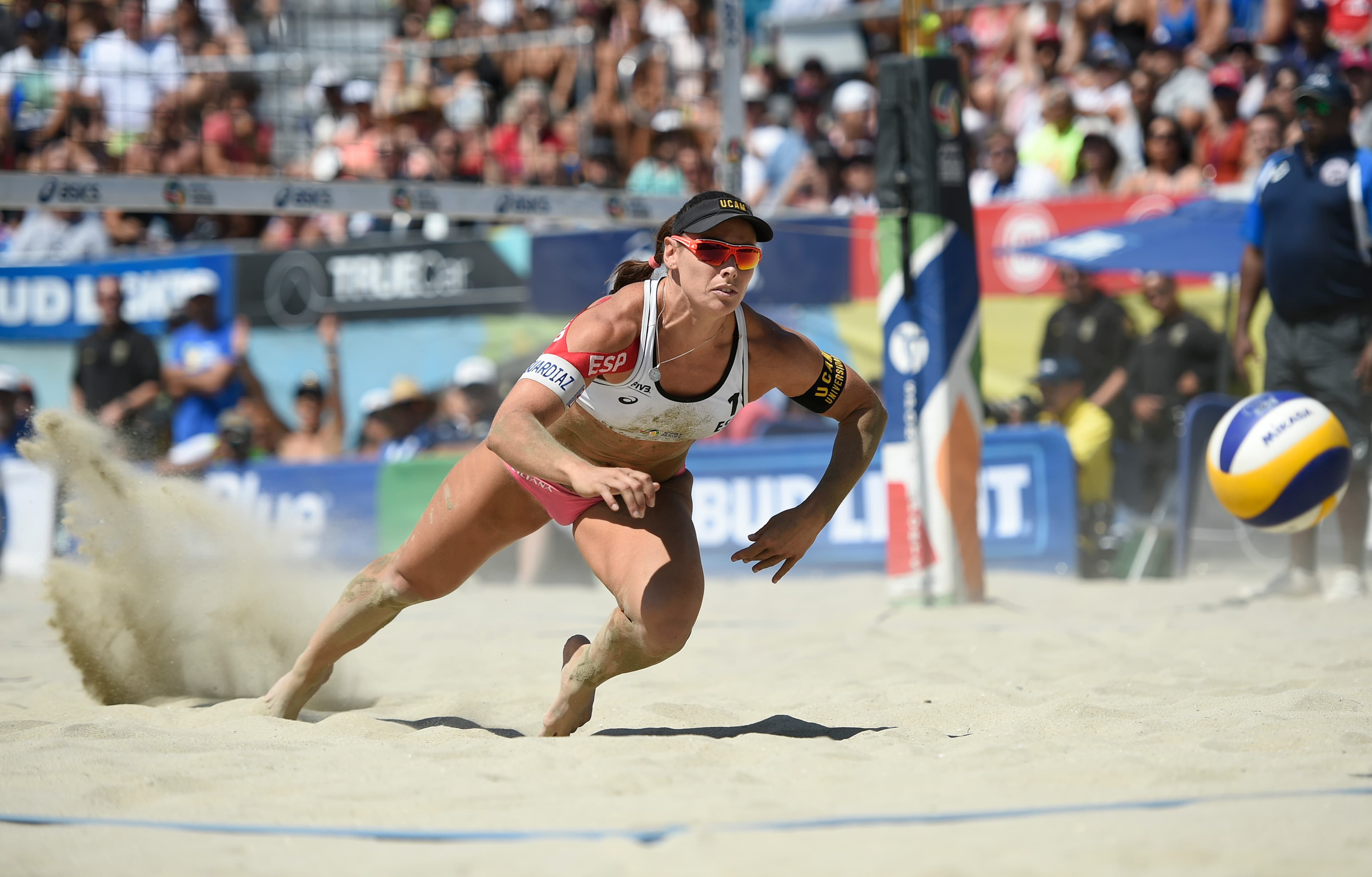 3/17/26: Digital host Shelby Bumgarner sits down with three-time Olympic gold medalist Kerri Walsh Jennings, we break down how to handle the car ride home after a tough game, and spring baseball is back — chaos and all