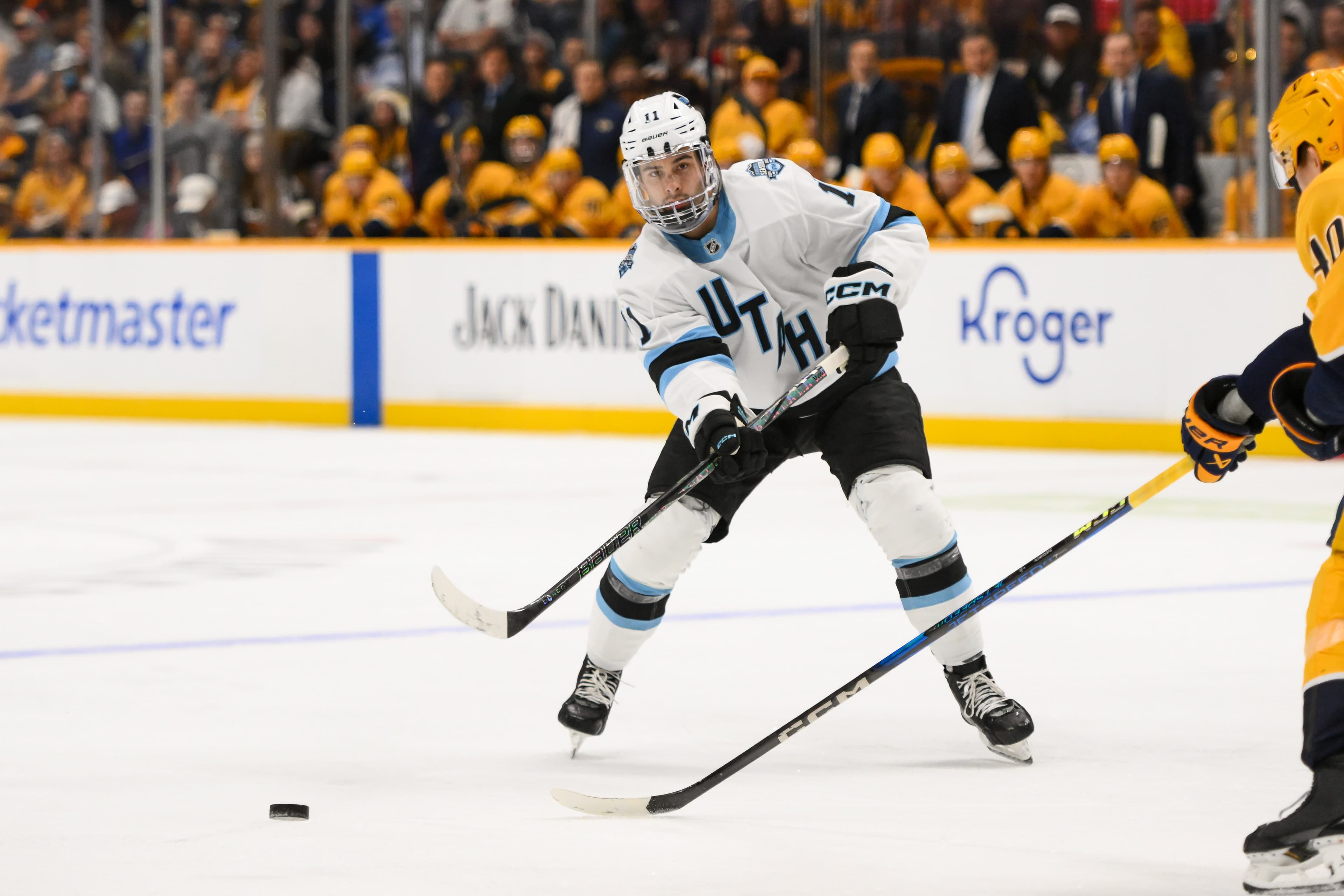 Youth Inc. Recommends: Five Resources to Sharpen Your Hockey Passing and Receiving Skills